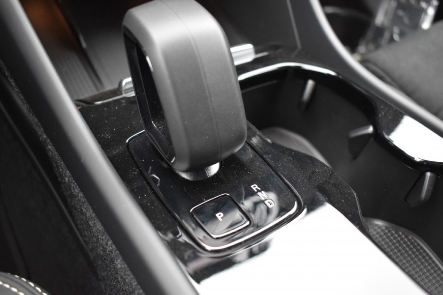 Volvo EX40 Single Motor Extended Range Plus Black Ed. 82 kWh | H&K | Blis | ACC | Stuurverwarming | 20" LMV | 360 camera | Getint glas | Apple carplay