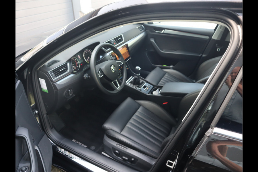 Škoda Superb Combi 1.5 TSI ACT Style Business / Panoramadak / 9.000 KM!