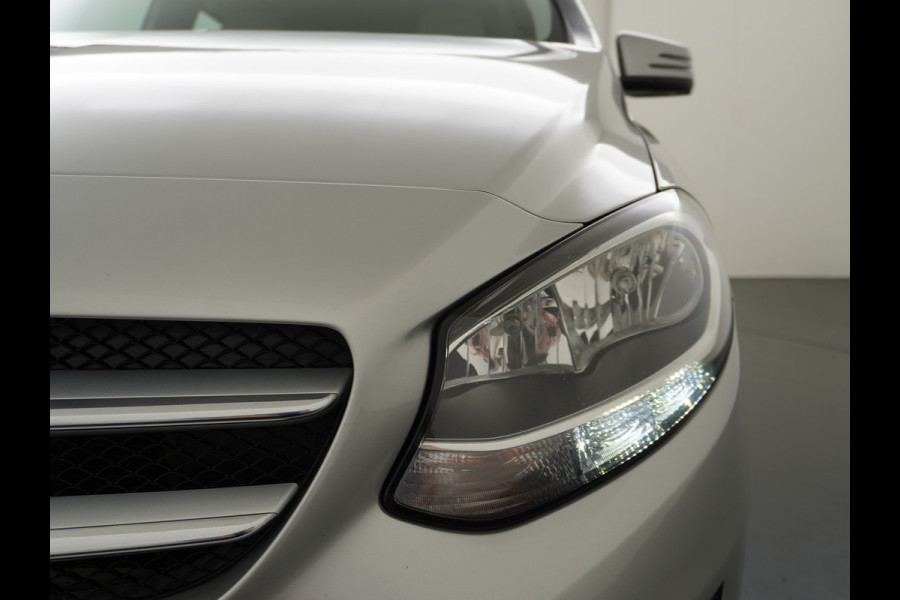 Mercedes-Benz B-Klasse 180CDI Leer Navi Camera Ecc Sport-Comfort-Stoelen+Verwarmd Cruise Control Ambition Collission prev asst Bluetooth Keyless Licht en Zicht pakket Alarmoproepsysteem knie-airbag BlueEFFICIENCY Euro 6