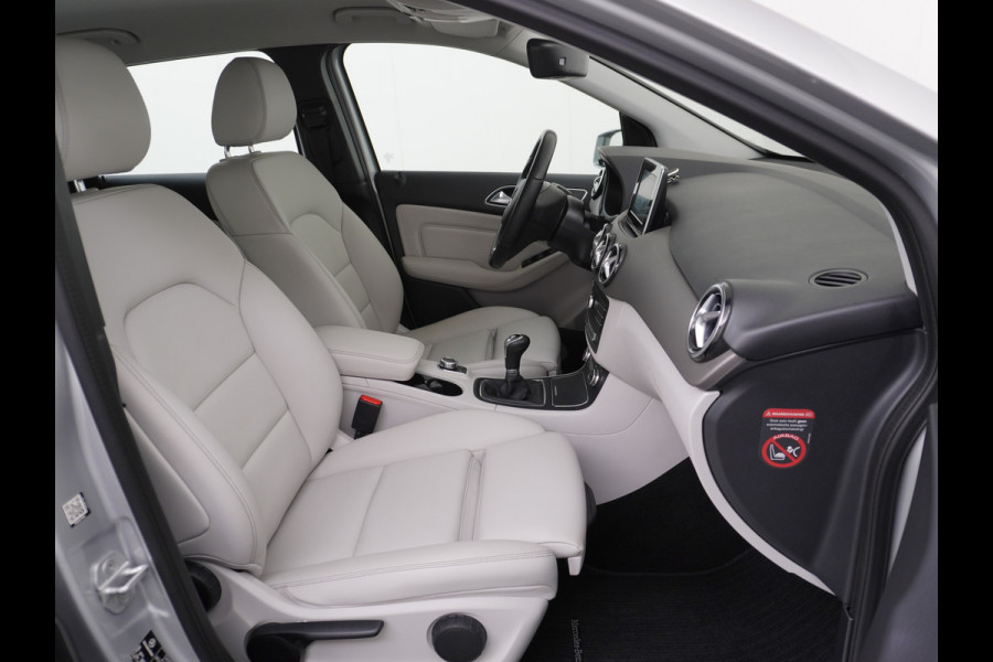 Mercedes-Benz B-Klasse 180CDI Leer Navi Camera Ecc Sport-Comfort-Stoelen+Verwarmd Cruise Control Ambition Collission prev asst Bluetooth Keyless Licht en Zicht pakket Alarmoproepsysteem knie-airbag BlueEFFICIENCY Euro 6