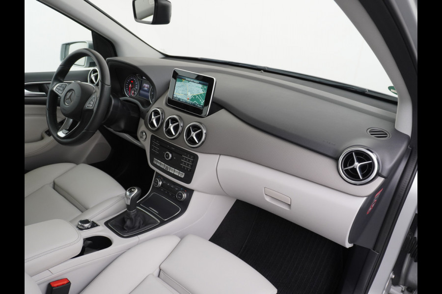 Mercedes-Benz B-Klasse 180CDI Leer Navi Camera Ecc Sport-Comfort-Stoelen+Verwarmd Cruise Control Ambition Collission prev asst Bluetooth Keyless Licht en Zicht pakket Alarmoproepsysteem knie-airbag BlueEFFICIENCY Euro 6