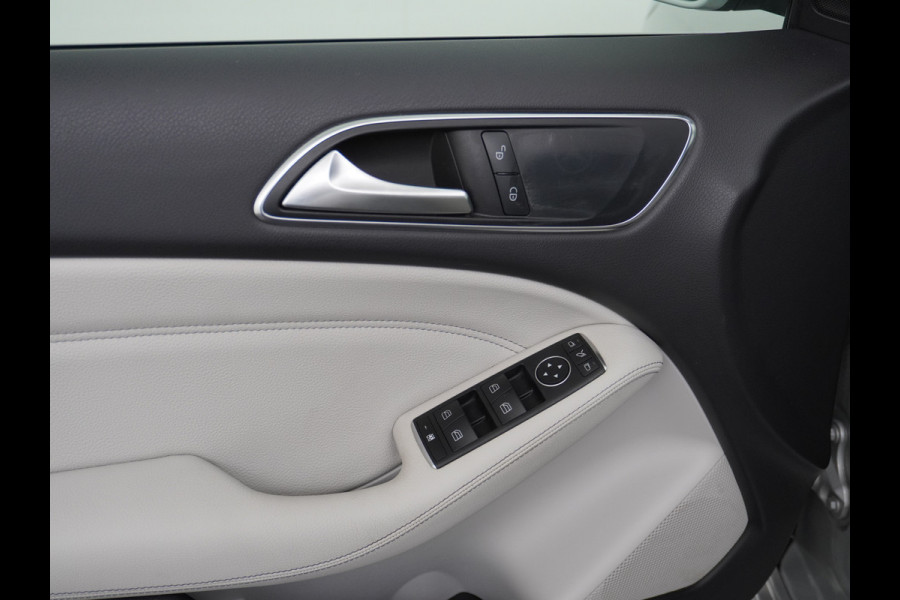 Mercedes-Benz B-Klasse 180CDI Leer Navi Camera Ecc Sport-Comfort-Stoelen+Verwarmd Cruise Control Ambition Collission prev asst Bluetooth Keyless Licht en Zicht pakket Alarmoproepsysteem knie-airbag BlueEFFICIENCY Euro 6