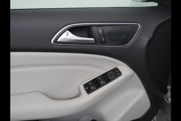 Mercedes-Benz B-Klasse 180CDI Leer Navi Camera Ecc Sport-Comfort-Stoelen+Verwarmd Cruise Control Ambition Collission prev asst Bluetooth Keyless Licht en Zicht pakket Alarmoproepsysteem knie-airbag BlueEFFICIENCY Euro 6