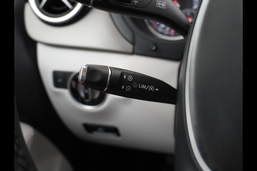 Mercedes-Benz B-Klasse 180CDI Leer Navi Camera Ecc Sport-Comfort-Stoelen+Verwarmd Cruise Control Ambition Collission prev asst Bluetooth Keyless Licht en Zicht pakket Alarmoproepsysteem knie-airbag BlueEFFICIENCY Euro 6