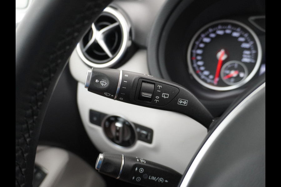 Mercedes-Benz B-Klasse 180CDI Leer Navi Camera Ecc Sport-Comfort-Stoelen+Verwarmd Cruise Control Ambition Collission prev asst Bluetooth Keyless Licht en Zicht pakket Alarmoproepsysteem knie-airbag BlueEFFICIENCY Euro 6