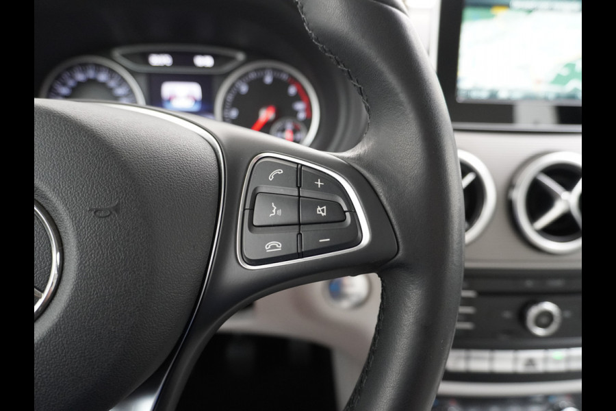 Mercedes-Benz B-Klasse 180CDI Leer Navi Camera Ecc Sport-Comfort-Stoelen+Verwarmd Cruise Control Ambition Collission prev asst Bluetooth Keyless Licht en Zicht pakket Alarmoproepsysteem knie-airbag BlueEFFICIENCY Euro 6