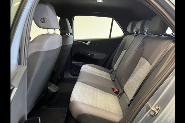 Volkswagen ID.3 Life 58 kWh Climate control Navigatie Cruise control adaptive Parkeersensoren voor + achter LED Voorstoelen verwarmd Apple Carplay/ Android Auto