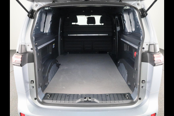 Volkswagen ID. Buzz Cargo Intro 1 Elektromotor 204 pk NAVIGATIE | TREKHAAK