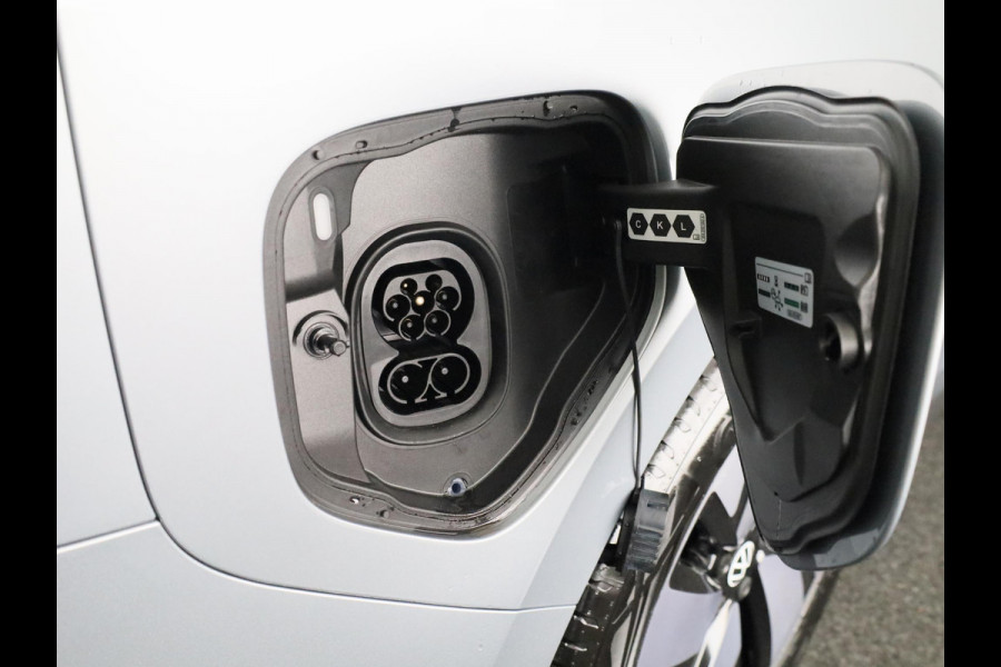 Volkswagen ID. Buzz Cargo Intro 1 Elektromotor 204 pk NAVIGATIE | TREKHAAK