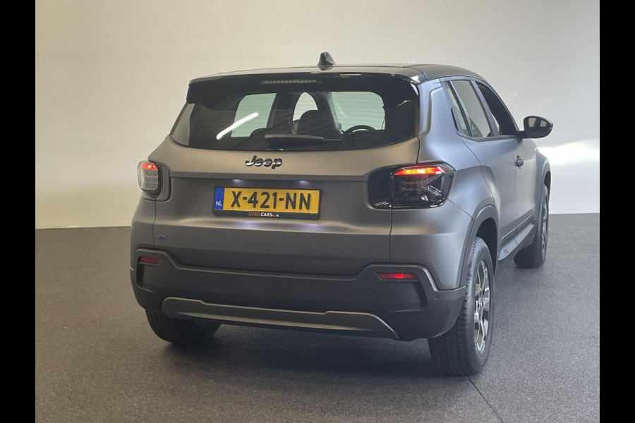 Jeep Avenger Longitude 54 kWh Business Epowertrain Navigatie Apple Carplay/ Android Auto Parkeersensor achter Cruise Control Stoelverwarming Full LED Virtual Cockpit Climate Control