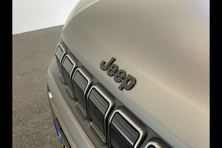 Jeep Avenger Longitude 54 kWh Business Epowertrain Navigatie Apple Carplay/ Android Auto Parkeersensor achter Cruise Control Stoelverwarming Full LED Virtual Cockpit Climate Control