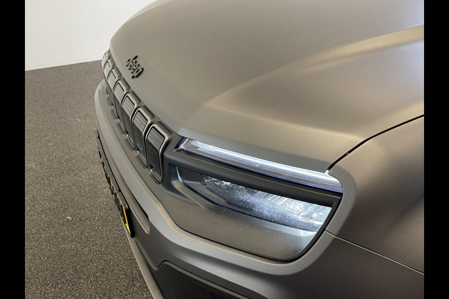 Jeep Avenger Longitude 54 kWh Business Epowertrain Navigatie Apple Carplay/ Android Auto Parkeersensor achter Cruise Control Stoelverwarming Full LED Virtual Cockpit Climate Control