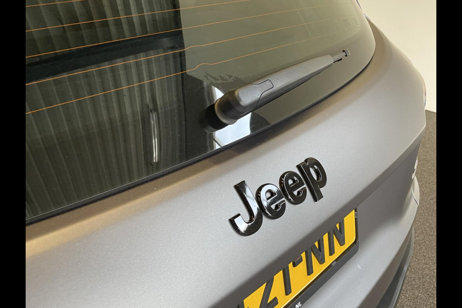 Jeep Avenger Longitude 54 kWh Business Epowertrain Navigatie Apple Carplay/ Android Auto Parkeersensor achter Cruise Control Stoelverwarming Full LED Virtual Cockpit Climate Control