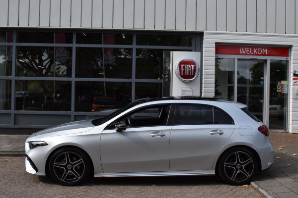 Mercedes-Benz A-Klasse 180 AMG Line|Dak|Sfeer|Camera|Led|18"