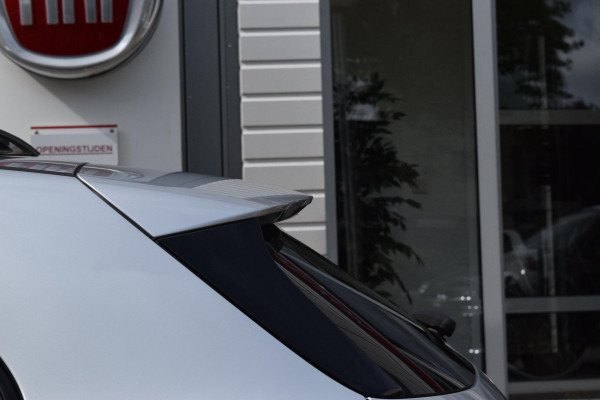 Mercedes-Benz A-Klasse 180 AMG Line|Dak|Sfeer|Camera|Led|18"