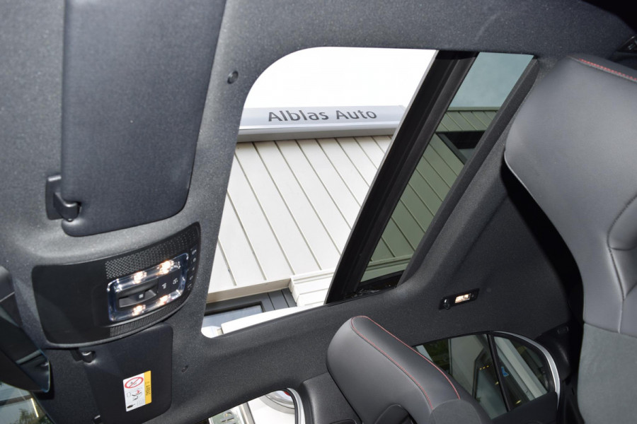 Mercedes-Benz A-Klasse 180 AMG Line|Dak|Sfeer|Camera|Led|18"