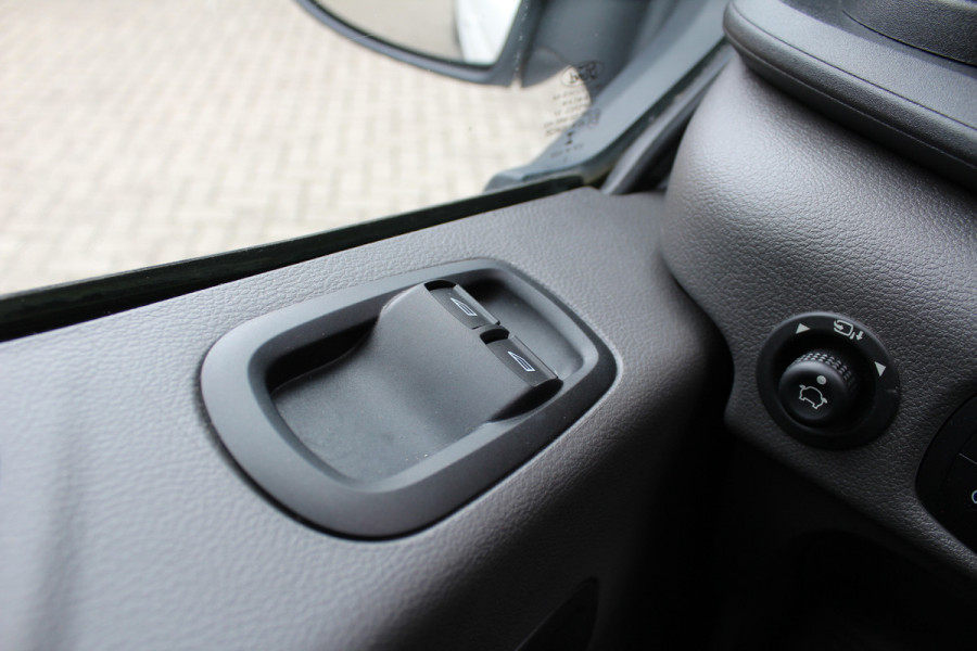 Ford Transit 330 2.0 TDCI L2H2 Trend | Laadruimtebetimmering | Navigatie | Adaptieve Cruise | 360 Camera