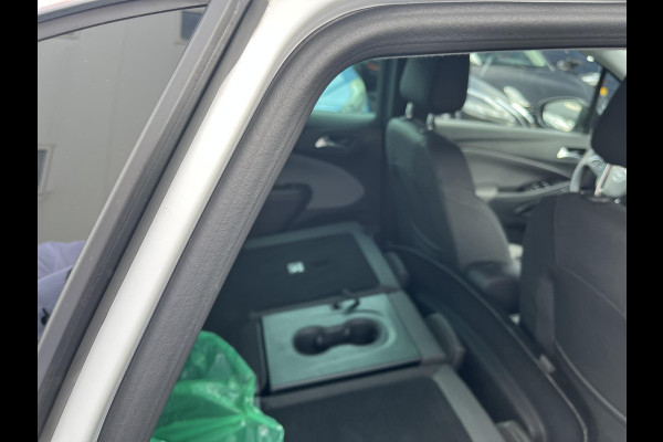 Opel Crossland X 1.2 Turbo Online Edition | Trekhaak | Two-tone / Nieuwe Distributie