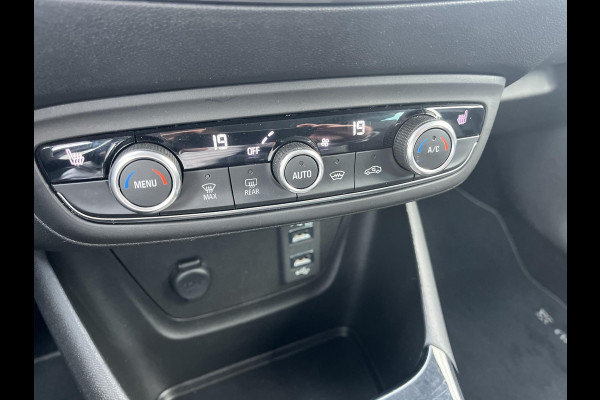 Opel Crossland X 1.2 Turbo Online Edition | Trekhaak | Two-tone / Nieuwe Distributie