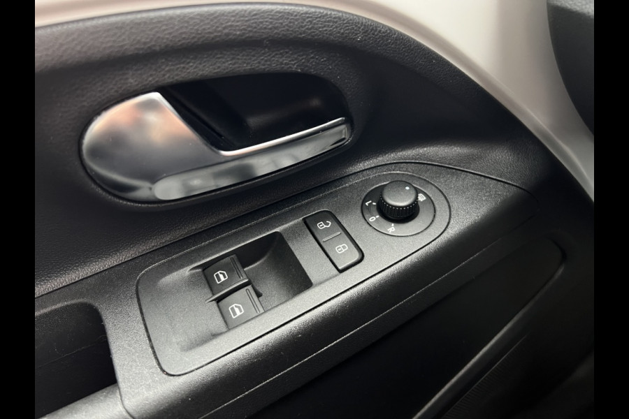 Volkswagen up! 1.0 BMT move up! NAP! 1e EIGENAAR! AIRCO! DAB!