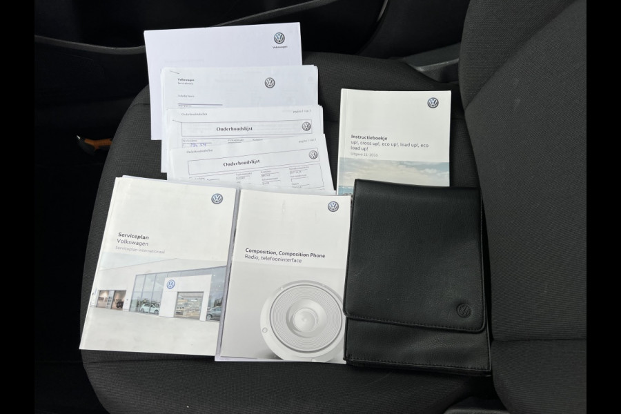 Volkswagen up! 1.0 BMT move up! NAP! 1e EIGENAAR! AIRCO! DAB!