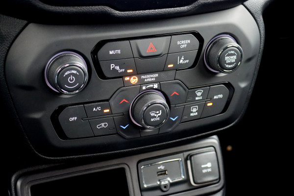 Jeep Renegade 1.3T Limited | Camera | Adaptive Cruise Control | Leder | Beats Audio | Keyless | LED |