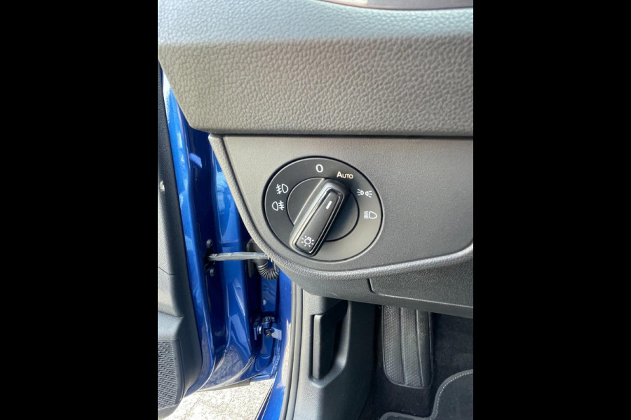 Volkswagen Polo 1.0 TSI R-line 2X | NL-auto | panoramadak | LED pakket