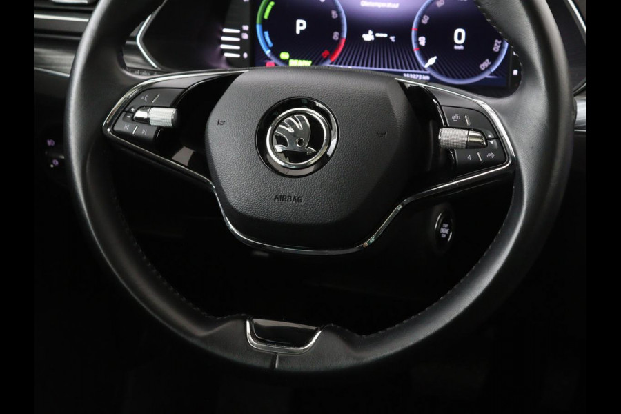 Škoda Superb 1.4 TSI iV Business Edition Plus | Panoramadak | Virtual Cockpit | Stoelverwarming | Camera | Carplay | Full LED | Memory | Navigatie | Parkeerhulp