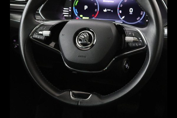 Škoda Superb 1.4 TSI iV Business Edition Plus | Panoramadak | Virtual Cockpit | Stoelverwarming | Camera | Carplay | Full LED | Memory | Navigatie | Parkeerhulp