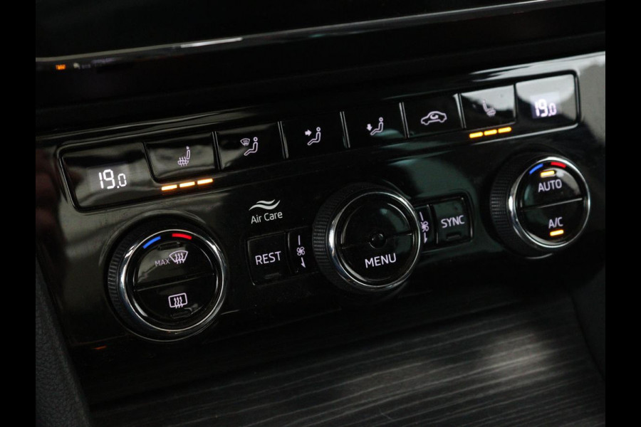 Škoda Superb 1.4 TSI iV Business Edition Plus | Panoramadak | Virtual Cockpit | Stoelverwarming | Camera | Carplay | Full LED | Memory | Navigatie | Parkeerhulp