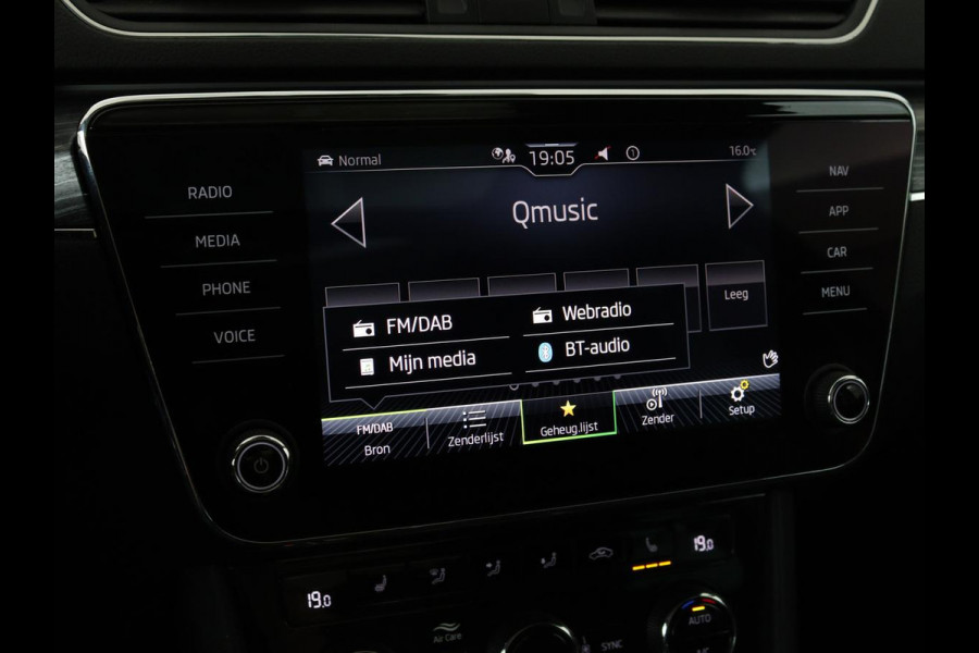 Škoda Superb 1.4 TSI iV Business Edition Plus | Panoramadak | Virtual Cockpit | Stoelverwarming | Camera | Carplay | Full LED | Memory | Navigatie | Parkeerhulp