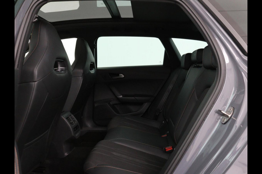 CUPRA Leon 1.4 e-Hybrid VZ Performance | Panoramadak | Stoel & stuurverwarming | Adaptive cruise | Carplay | Navigatie | Sportstoelen | Full LED | Keyless | PHEV