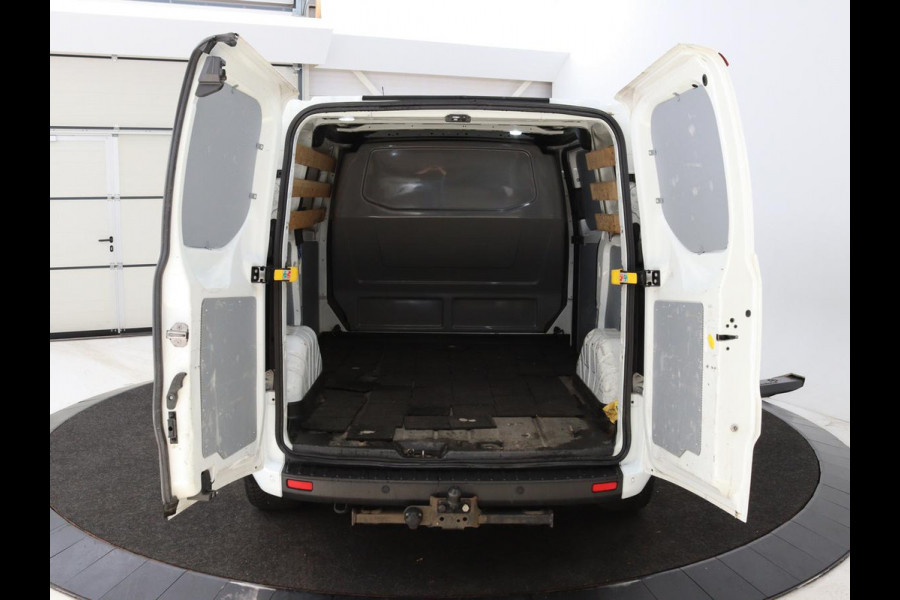 Ford Transit Custom 2.0 TDCI L1H1 Trend | Automaat | Trekhaak | Camera | Navigatie | Cruise control | Airco | Bluetooth | DAB