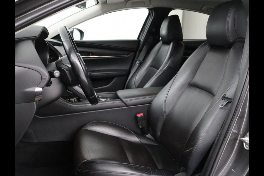 Mazda 3 2.0 e-SkyActiv-X Luxury | Leder | Stoel & stuurverwarming | BOSE Sound | Adaptive cruise | Camera | Carplay | Keyless | Head-Up | Memory
