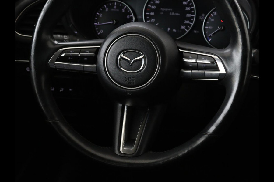 Mazda 3 2.0 e-SkyActiv-X Luxury | Leder | Stoel & stuurverwarming | BOSE Sound | Adaptive cruise | Camera | Carplay | Keyless | Head-Up | Memory