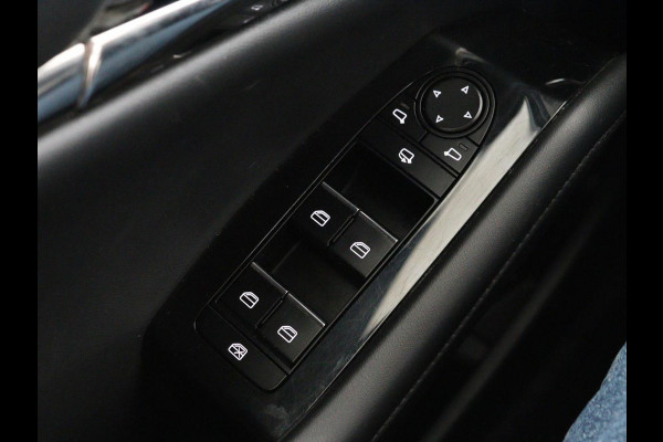 Mazda 3 2.0 e-SkyActiv-X Luxury | Leder | Stoel & stuurverwarming | BOSE Sound | Adaptive cruise | Camera | Carplay | Keyless | Head-Up | Memory