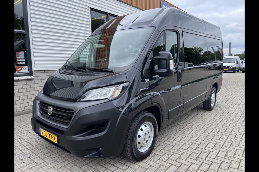 Fiat Ducato 35H 2.3 MultiJet 140pk L2H2 DC 6 persoons / vaste prijs rijklaar € 25.950 ex btw / lease vanaf € 424 / cruise en climate control / camera / trekhaak 3000 kg !