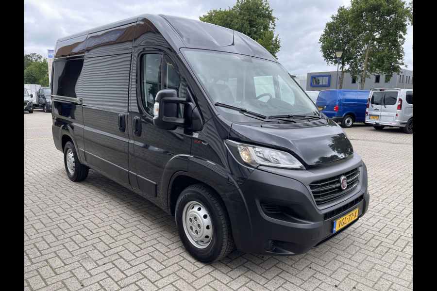 Fiat Ducato 35H 2.3 MultiJet 140pk L2H2 DC 6 persoons / vaste prijs rijklaar € 25.950 ex btw / lease vanaf € 424 / cruise en climate control / camera / trekhaak 3000 kg !