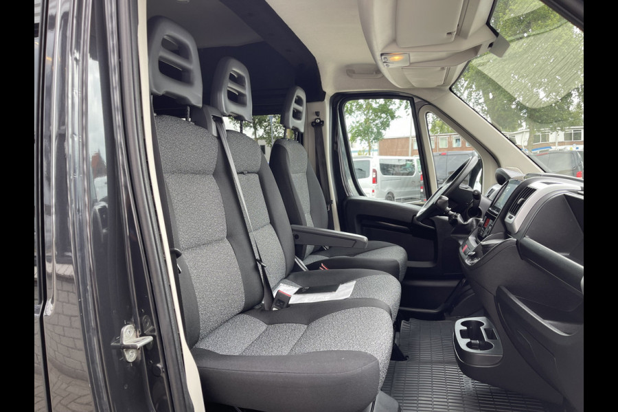 Fiat Ducato 35H 2.3 MultiJet 140pk L2H2 DC 6 persoons / vaste prijs rijklaar € 25.950 ex btw / lease vanaf € 424 / cruise en climate control / camera / trekhaak 3000 kg !