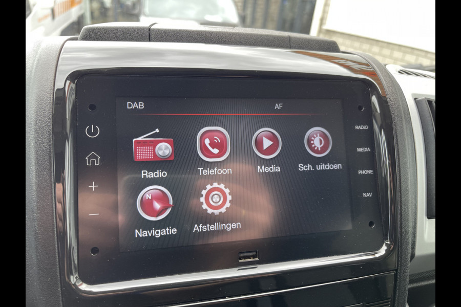 Fiat Ducato 35H 2.3 MultiJet 140pk L2H2 DC 6 persoons / vaste prijs rijklaar € 25.950 ex btw / lease vanaf € 424 / cruise en climate control / camera / trekhaak 3000 kg !