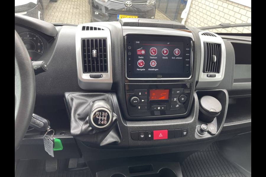 Fiat Ducato 35H 2.3 MultiJet 140pk L2H2 DC 6 persoons / vaste prijs rijklaar € 25.950 ex btw / lease vanaf € 424 / cruise en climate control / camera / trekhaak 3000 kg !