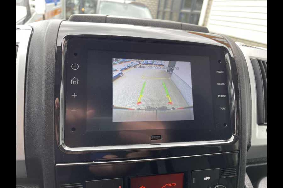 Fiat Ducato 35H 2.3 MultiJet 140pk L2H2 DC 6 persoons / vaste prijs rijklaar € 25.950 ex btw / lease vanaf € 424 / cruise en climate control / camera / trekhaak 3000 kg !