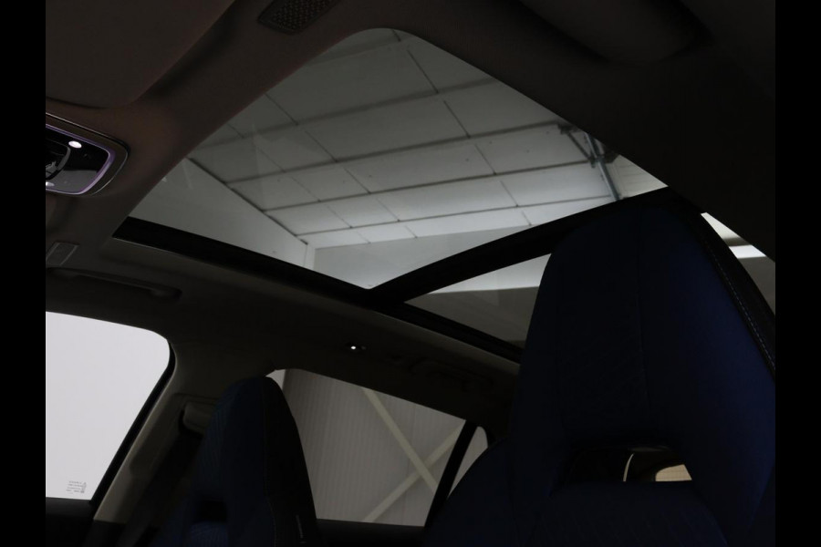 Lynk & Co 01 1.5 Plug In | Panoramadak | Infinity by Harman | 360 camera | Adaptive cruise | Stoelverwarming | Carplay | Memory | Full LED
