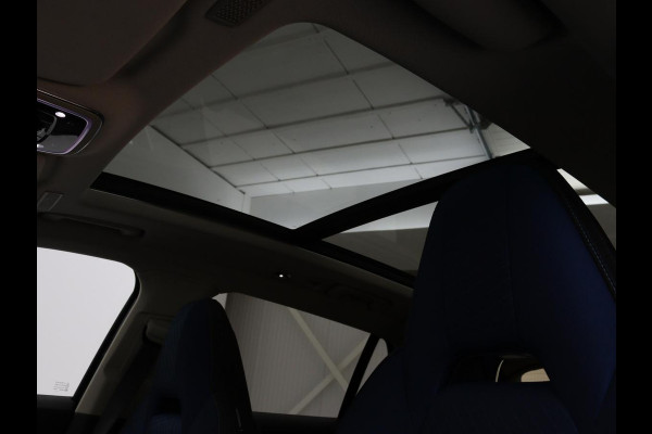 Lynk & Co 01 1.5 Plug In | Panoramadak | Infinity by Harman | 360 camera | Adaptive cruise | Stoelverwarming | Carplay | Memory | Full LED