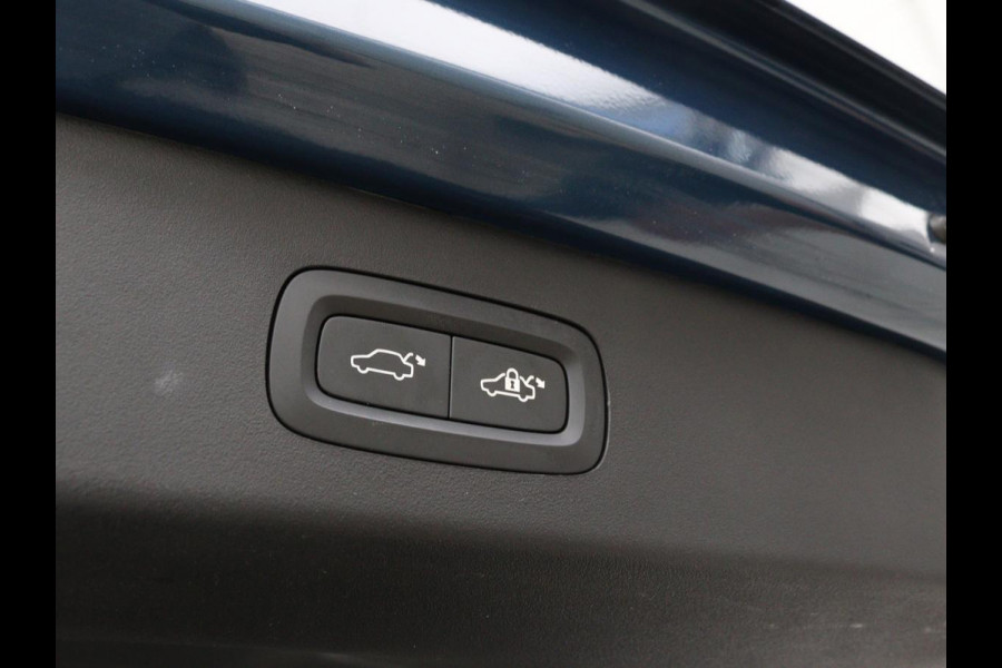 Lynk & Co 01 1.5 Plug In | Panoramadak | Infinity by Harman | 360 camera | Adaptive cruise | Stoelverwarming | Carplay | Memory | Full LED