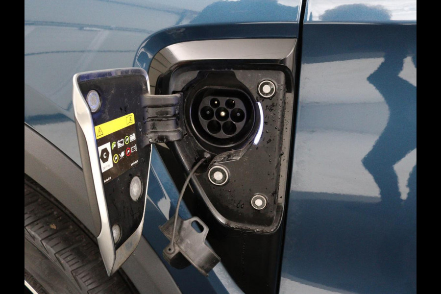 Lynk & Co 01 1.5 Plug In | Panoramadak | Infinity by Harman | 360 camera | Adaptive cruise | Stoelverwarming | Carplay | Memory | Full LED