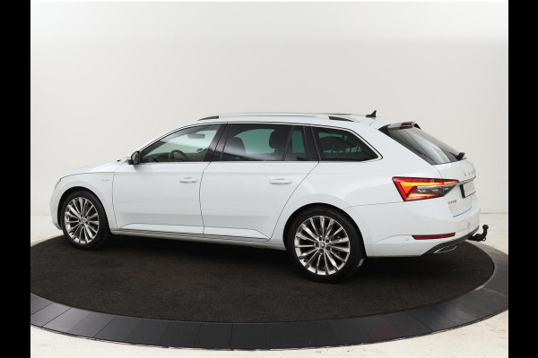 Škoda Superb 1.4 TSI iV Laurin & Klement | Panoramadak | Leder | Stoelventilatie | Adaptive cruise | Canton Sound | Memory | 360 camera | Trekhaak | Standkachel | Keyless | Virtual Cockpit | PHEV