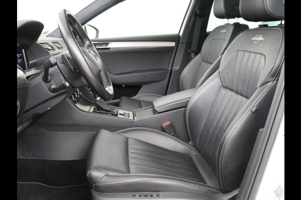 Škoda Superb 1.4 TSI iV Laurin & Klement | Panoramadak | Leder | Stoelventilatie | Adaptive cruise | Canton Sound | Memory | 360 camera | Trekhaak | Standkachel | Keyless | Virtual Cockpit | PHEV