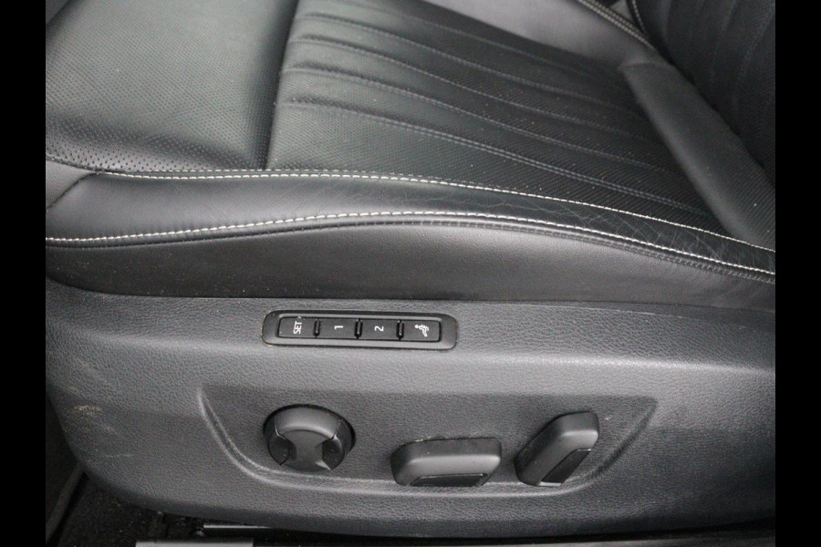 Škoda Superb 1.4 TSI iV Laurin & Klement | Panoramadak | Leder | Stoelventilatie | Adaptive cruise | Canton Sound | Memory | 360 camera | Trekhaak | Standkachel | Keyless | Virtual Cockpit | PHEV