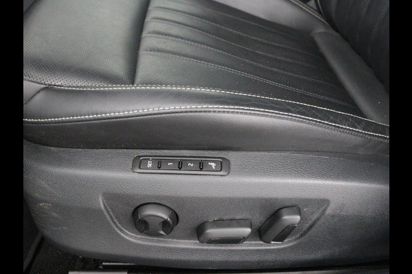 Škoda Superb 1.4 TSI iV Laurin & Klement | Panoramadak | Leder | Stoelventilatie | Adaptive cruise | Canton Sound | Memory | 360 camera | Trekhaak | Standkachel | Keyless | Virtual Cockpit | PHEV